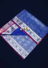 Load image into Gallery viewer, Captivating Pink and Navy Blue Silk Saree - A Timeless Fusion of Grace and Allure!
