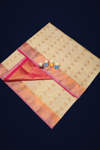 Load image into Gallery viewer, Radiant Charm: Antique White Saree with Coral Pallu
